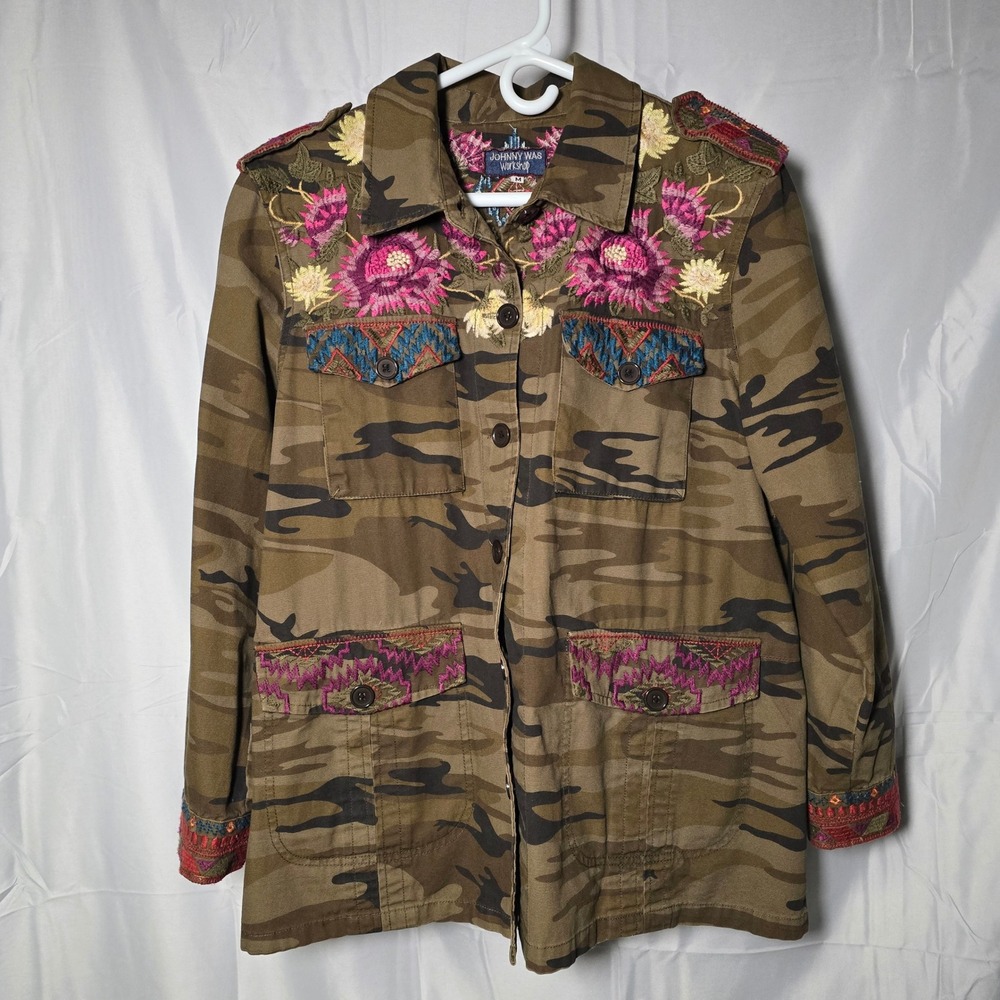 Johnny Was Workshop Camo Embroidered Floral Utility Jacket Womens Medium Brown
